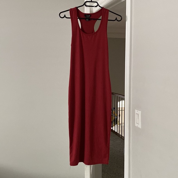 Soft dark red dress - Picture 2 of 3